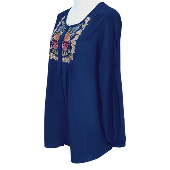 Denim 24/7 Blouse Top Plus 18W/2X Artsy Boho Flowy Embroidered Floral Tucks Blue - Picture 3 of 15